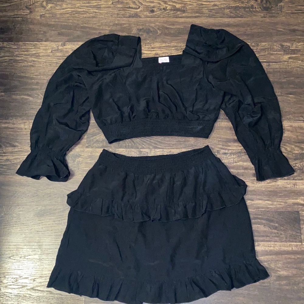 Pink lily two piece set size large